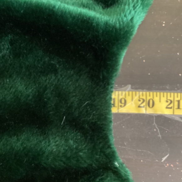 Faux fur Christmas Tree skirt green and white - Picture 2 of 6